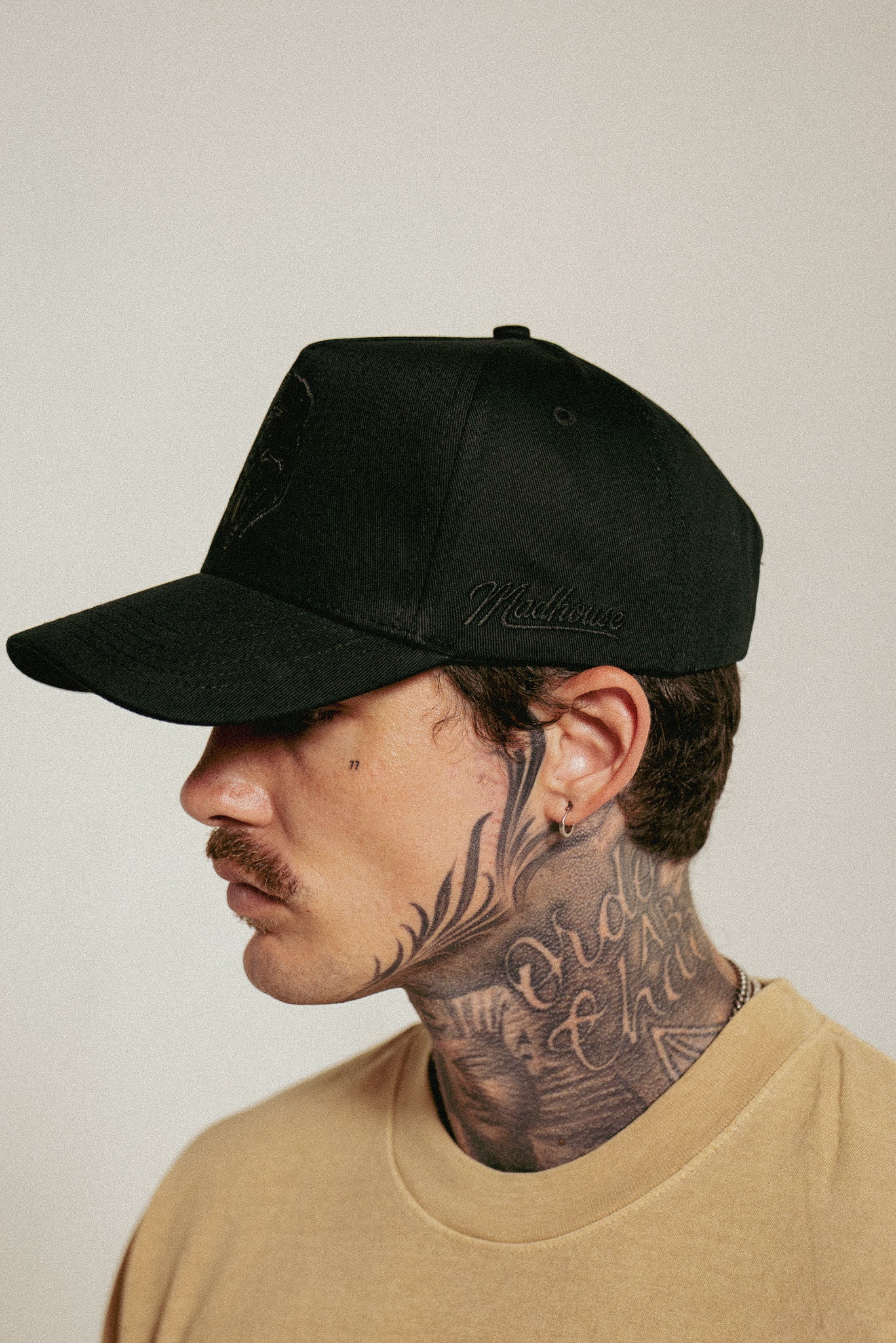 Classic Gorilla Head Black/Black