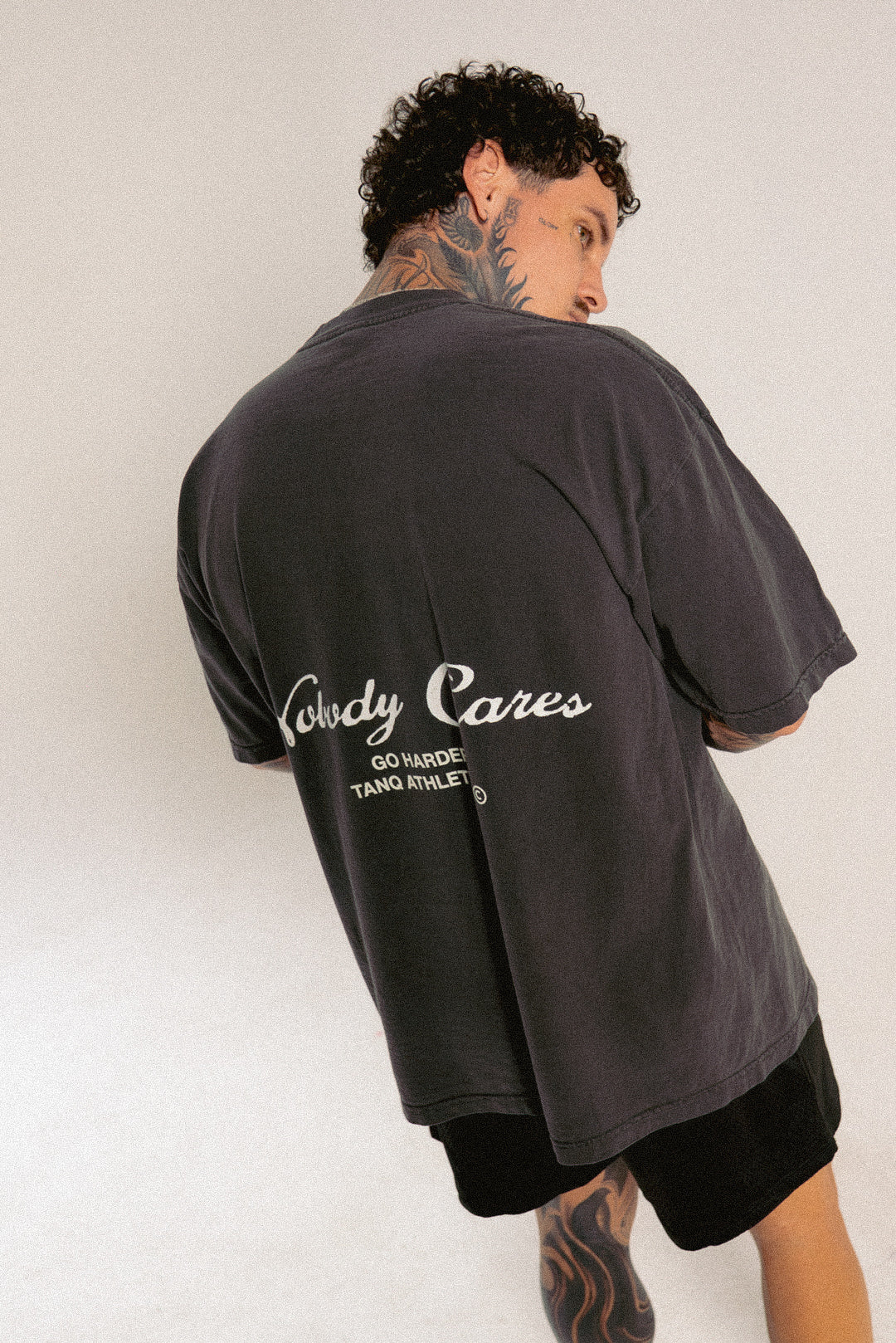 NOBODY CARES ARCH TEE VINTAGE CHARCOAL