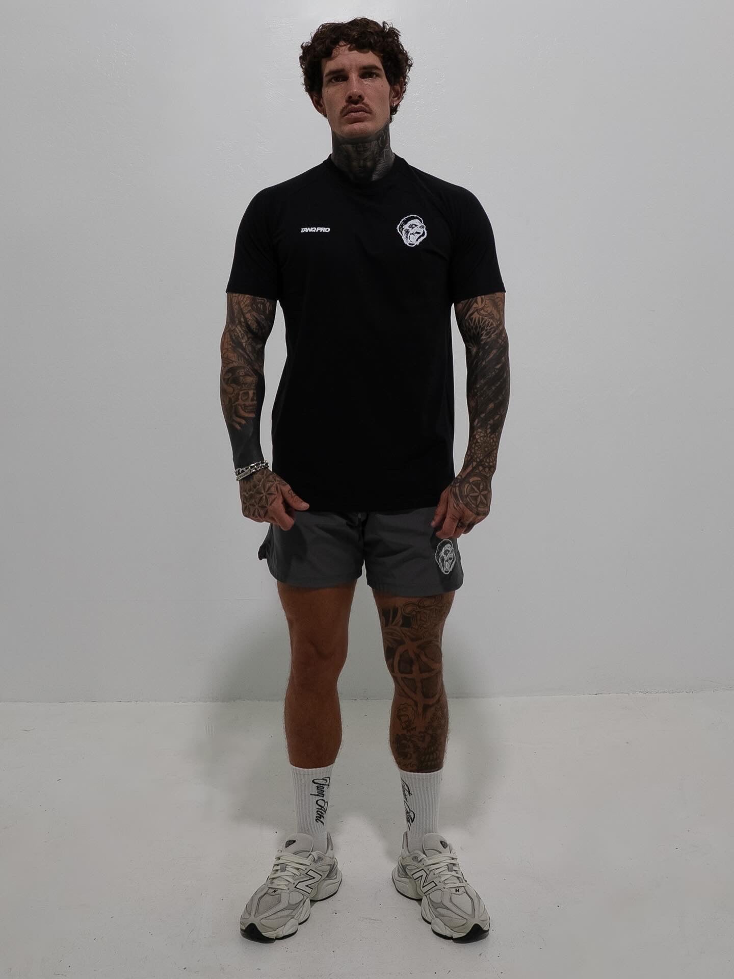 TANQ PRO PERFORMANCE TEE BLACK