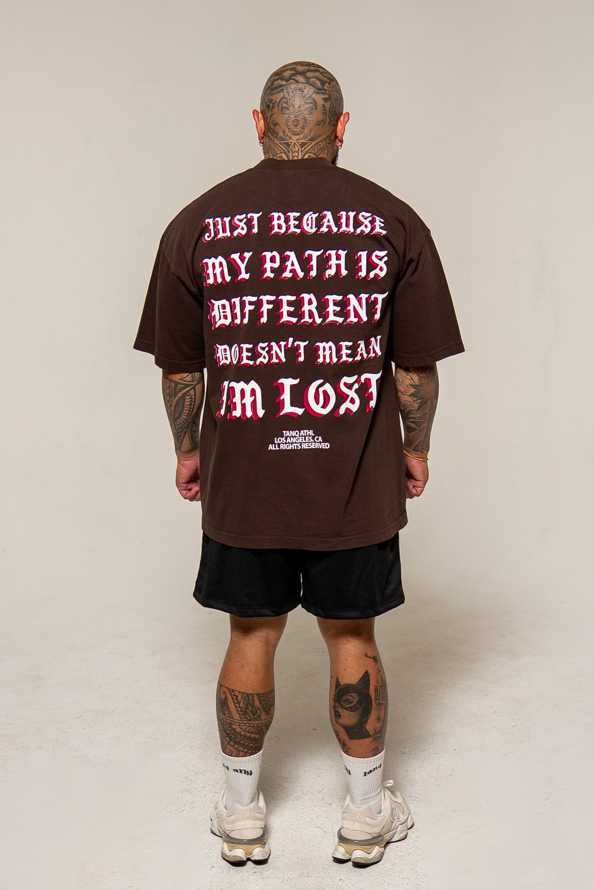 Different Path Tee Chocolate