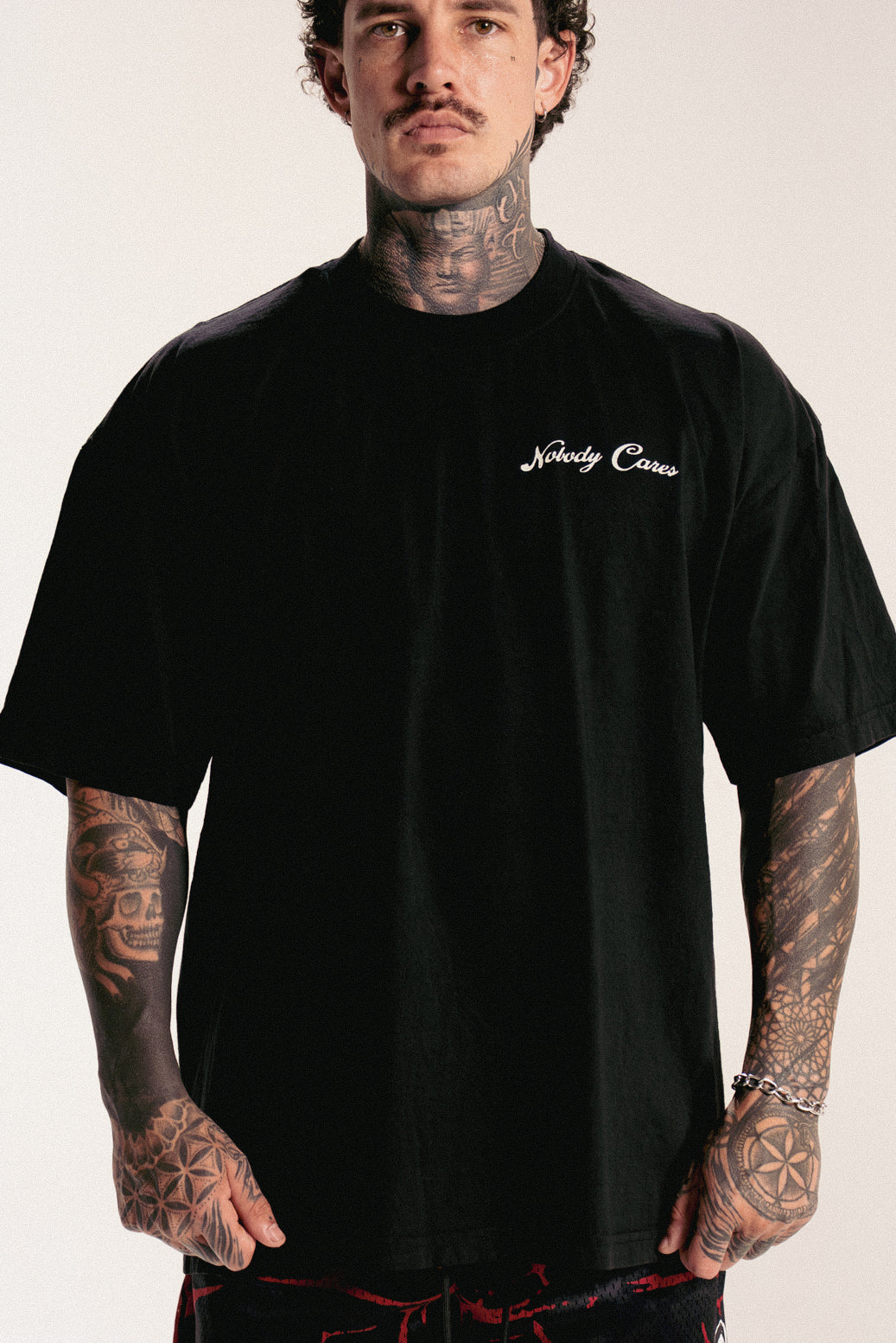 NOBODY CARES ARCH TEE BLACK
