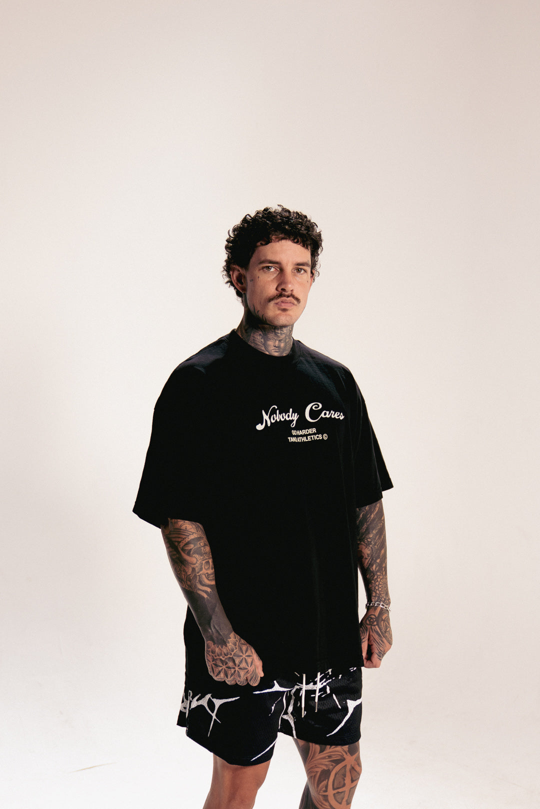 FLAMMING GLOVES TEE