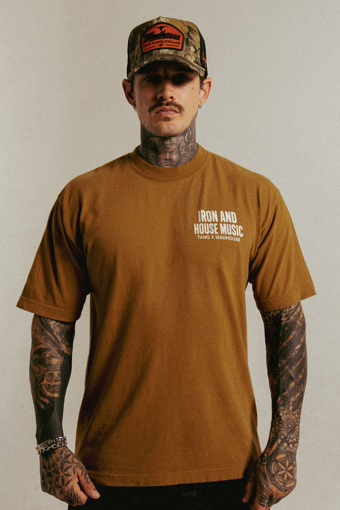 I.H.M. Tee Brass