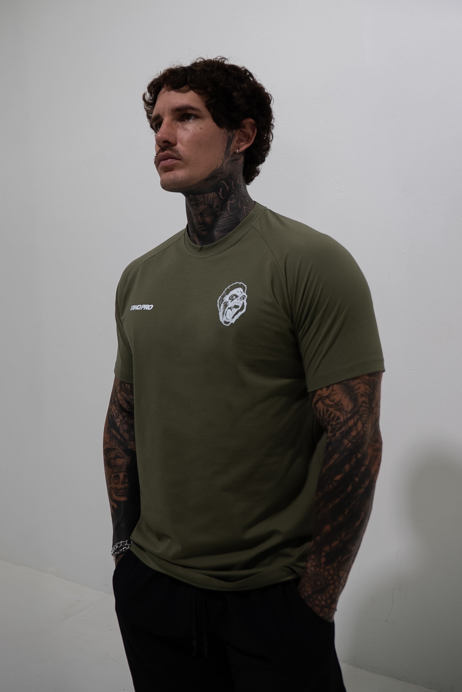 TANQ PRO PERFORMANCE TEE OLIVE GREEN